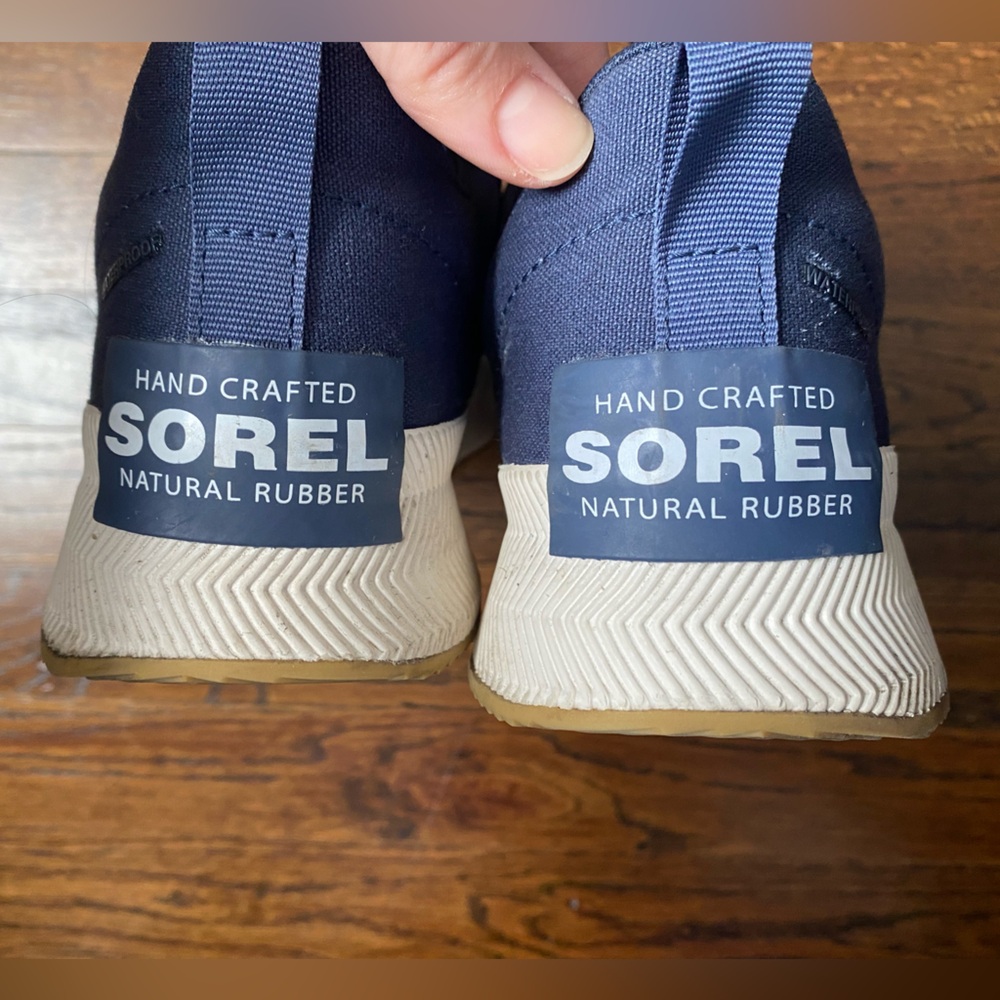 SOREL- Out N About Low Waterproof Sneakers Navy Women’s Size 8 natural rubber - Picture 10 of 16